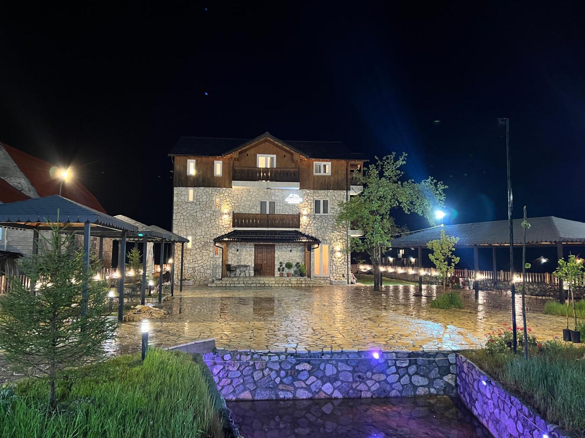 Oda N'Bjeshke Valbone Bagian luar foto