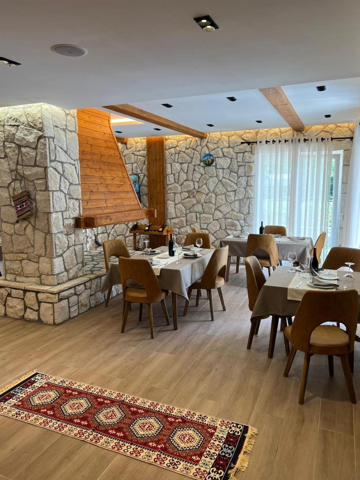 Oda N'Bjeshke Valbone Bagian luar foto