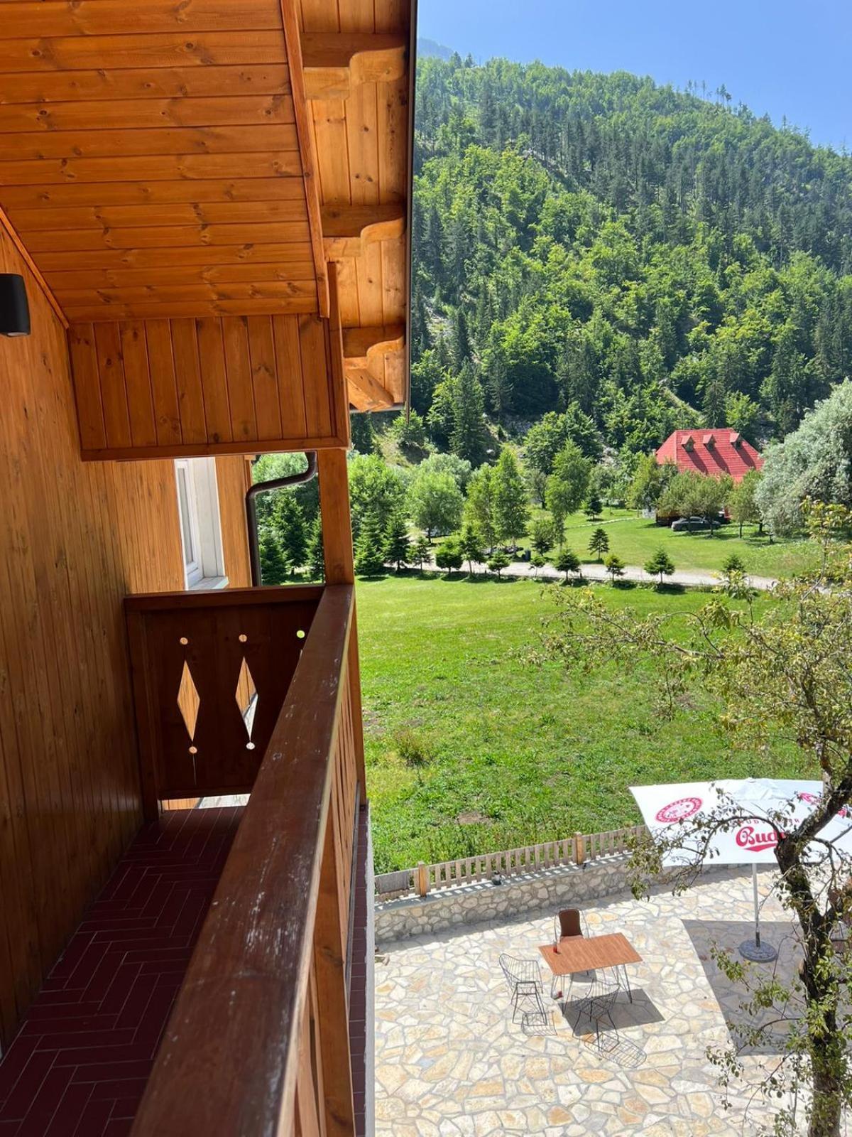 Oda N'Bjeshke Valbone Bagian luar foto